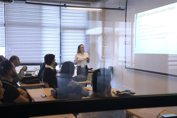 Revolutionizing Luxury Hospitality: Cutting-Edge Sustainability Tactics for UK Brands